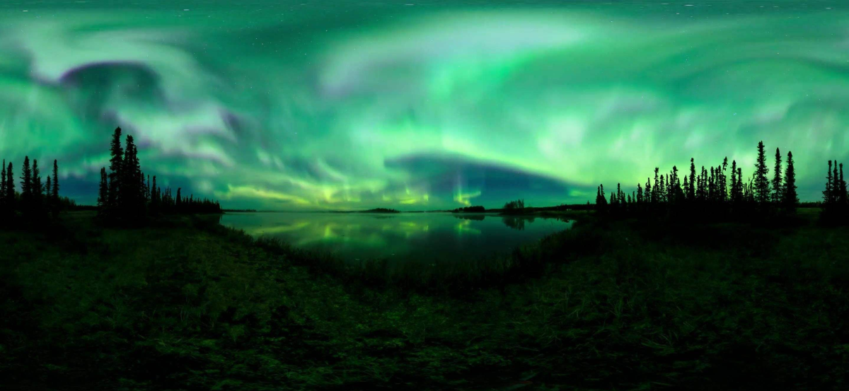 轻盈地展示光影的轨迹