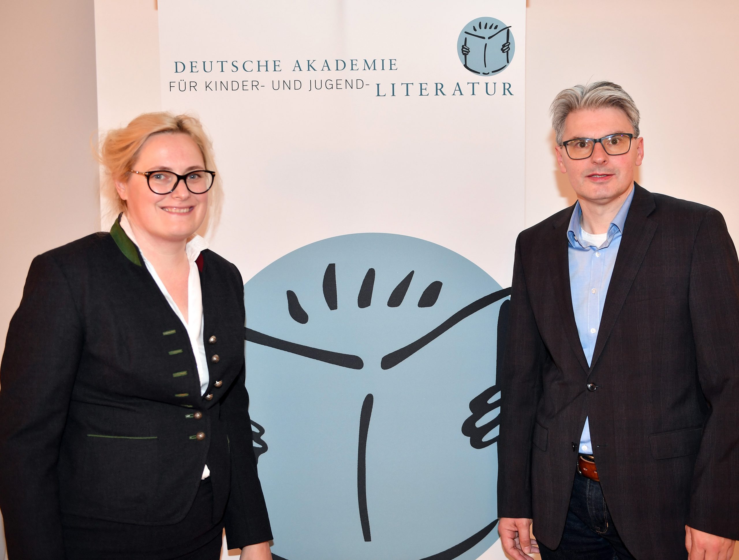 以书结缘，十年见证