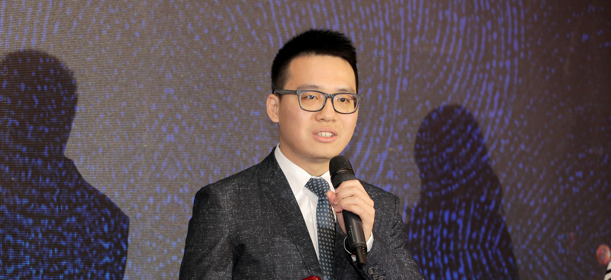 沈骏：畅销书是意志力的体现