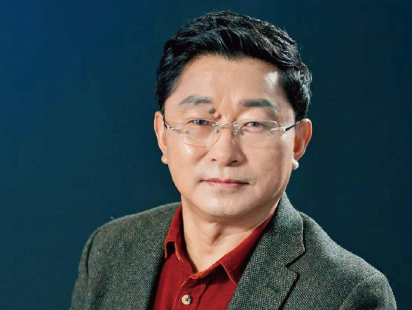 阿来：用颂诗的方式书写陨灭