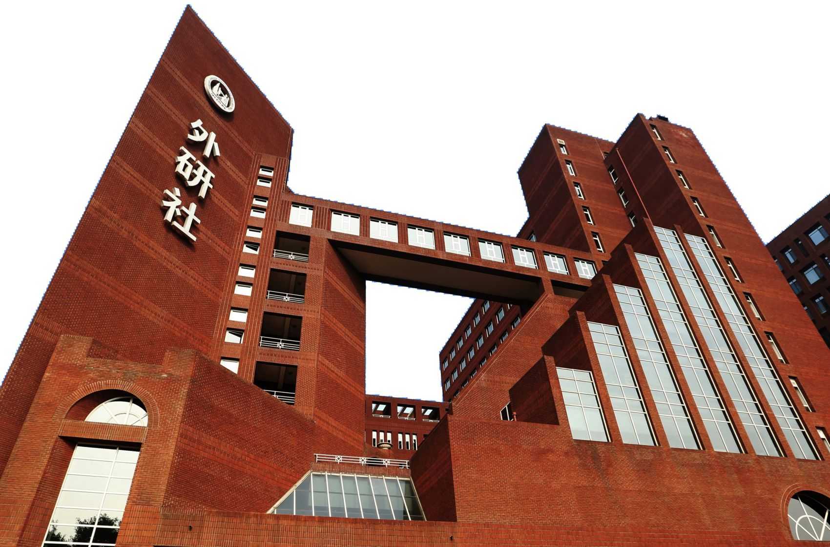 从奇迹到旗帜，外研社的特色发展之路