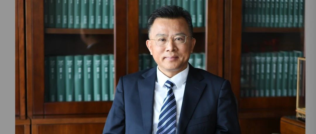 从一支股票代码说起，深度解读浙版传媒上市意义｜专访董事长鲍洪俊