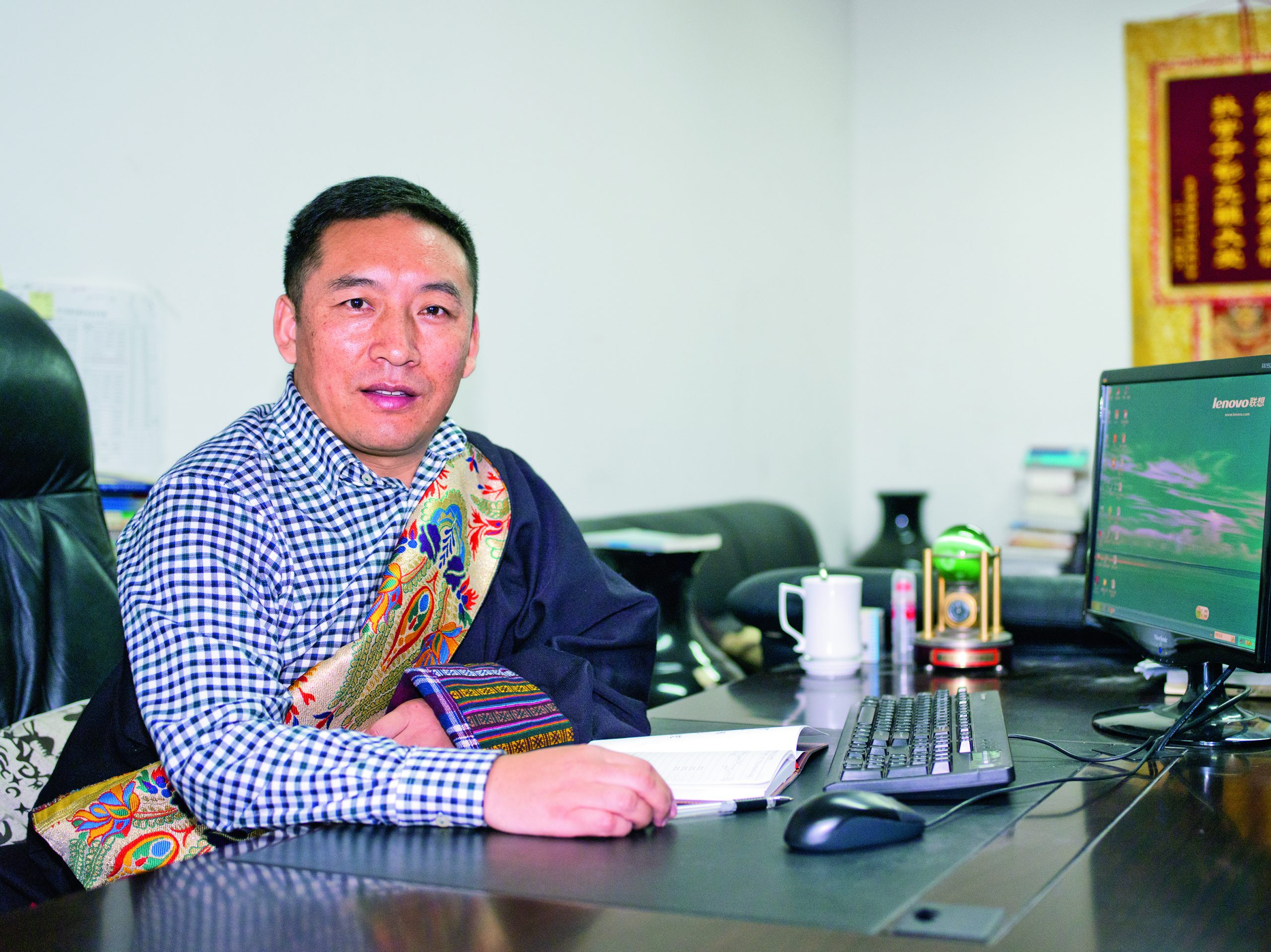 四川民族社：雪山脚下的民族文化守望者