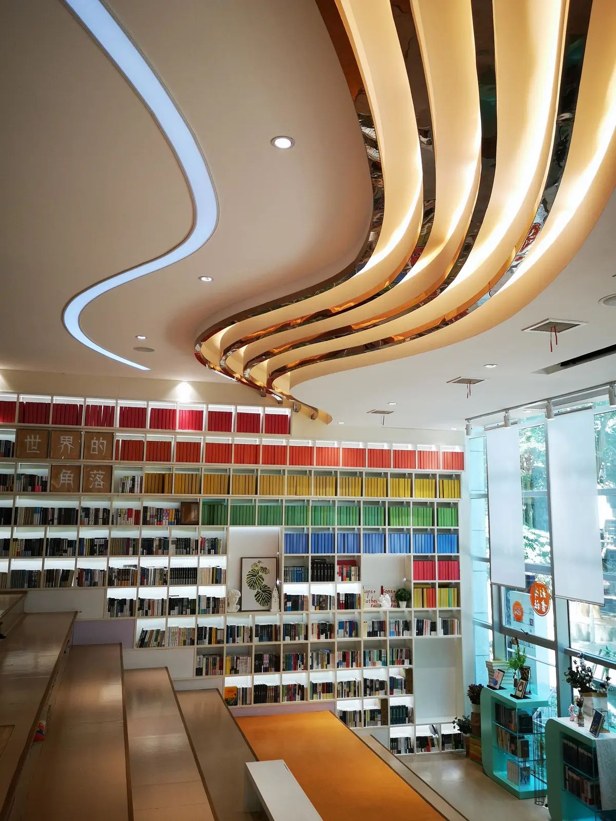 湖北新华时军：实体书店要构建文化服务软实力