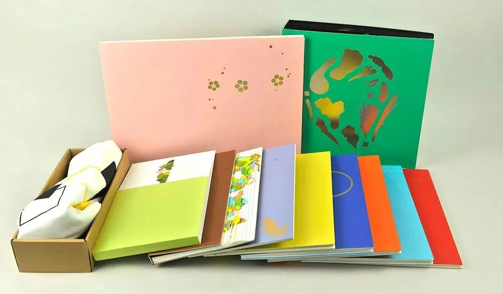 人教社《中国童谣翻翻乐》（全十册）获评2022年度“最美的书”