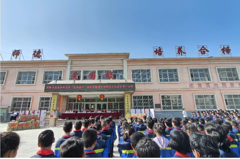 万册图书抵达“西域明珠”，“为你读书”续写“喀什情”