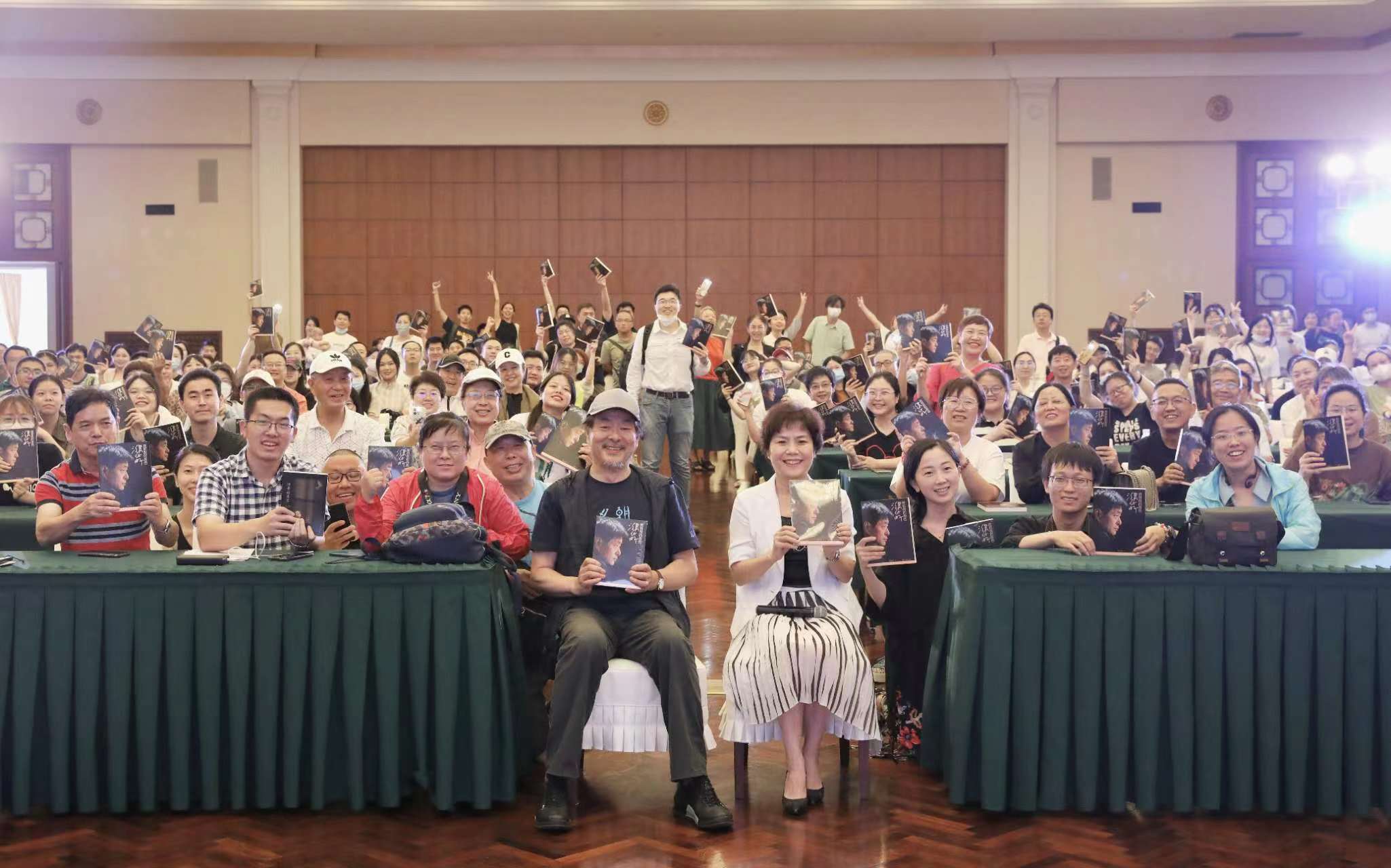 《濮存昕：我和我的角色》读者见面会在上海举办，与读者共话角色与人生