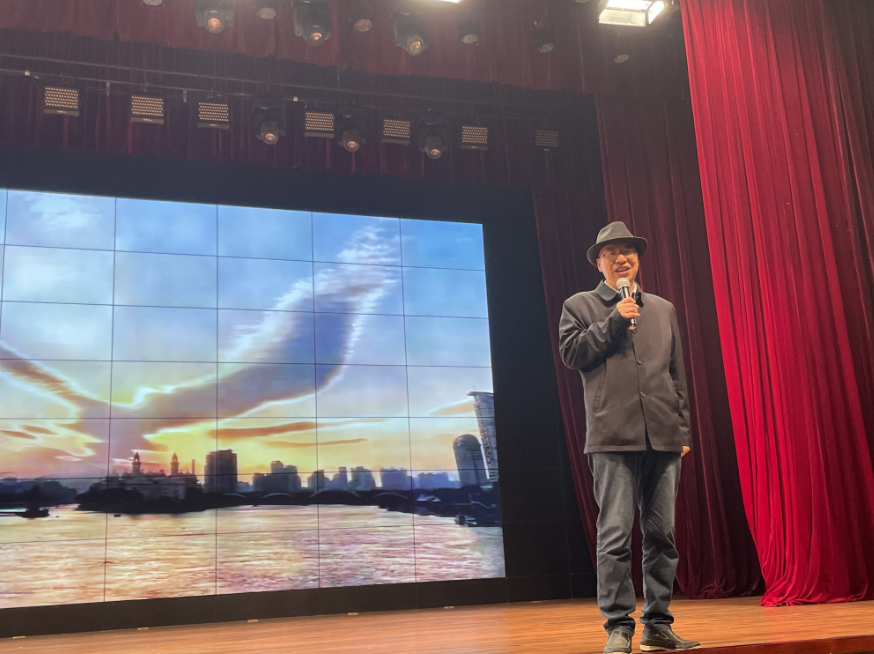 傅国涌：比知识更重要的，是与世界对话的能力