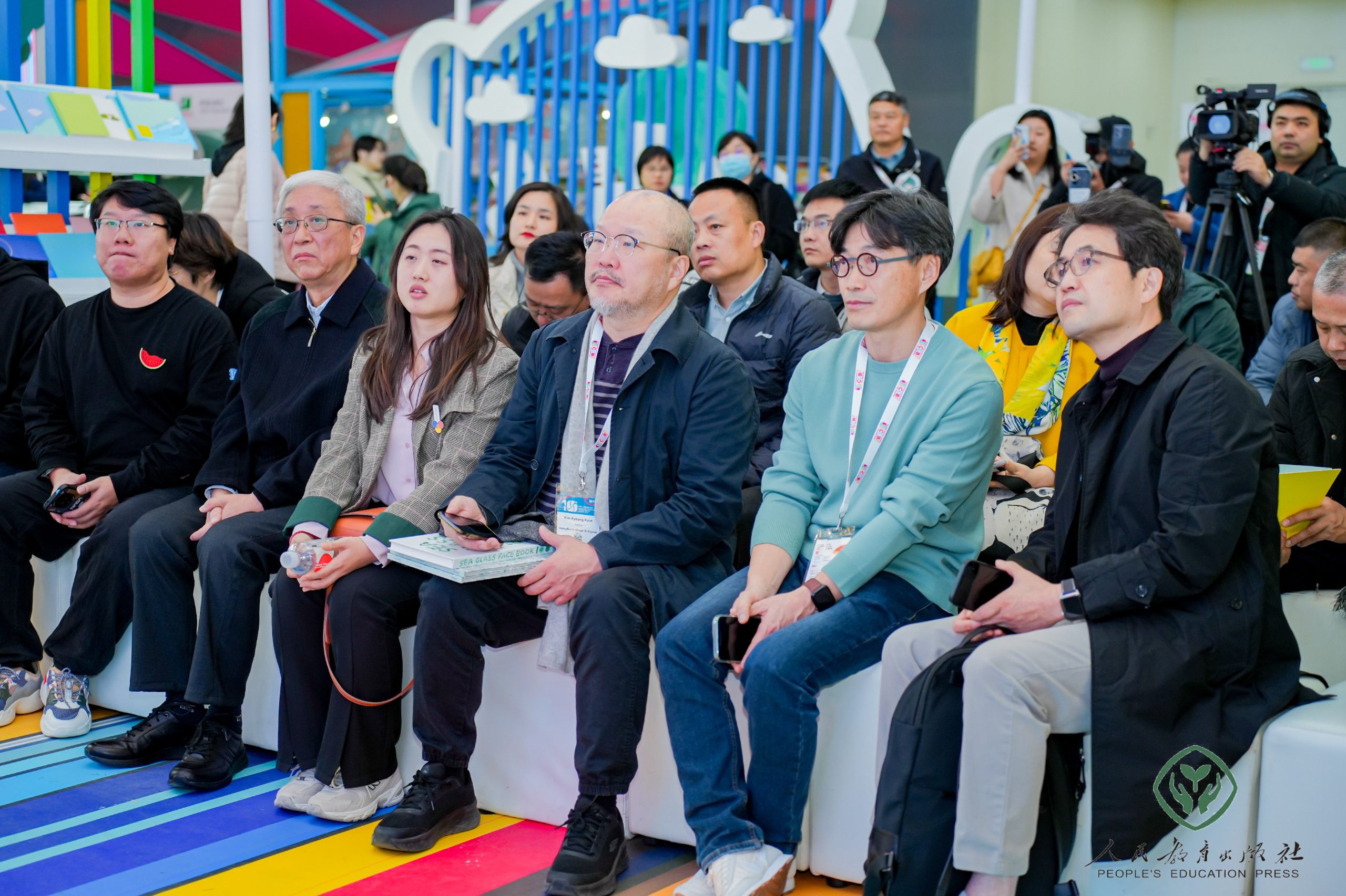 中国童书走向世界的艺术佳作——《中国童谣翻翻乐》阅读分享会在上海童书展举行