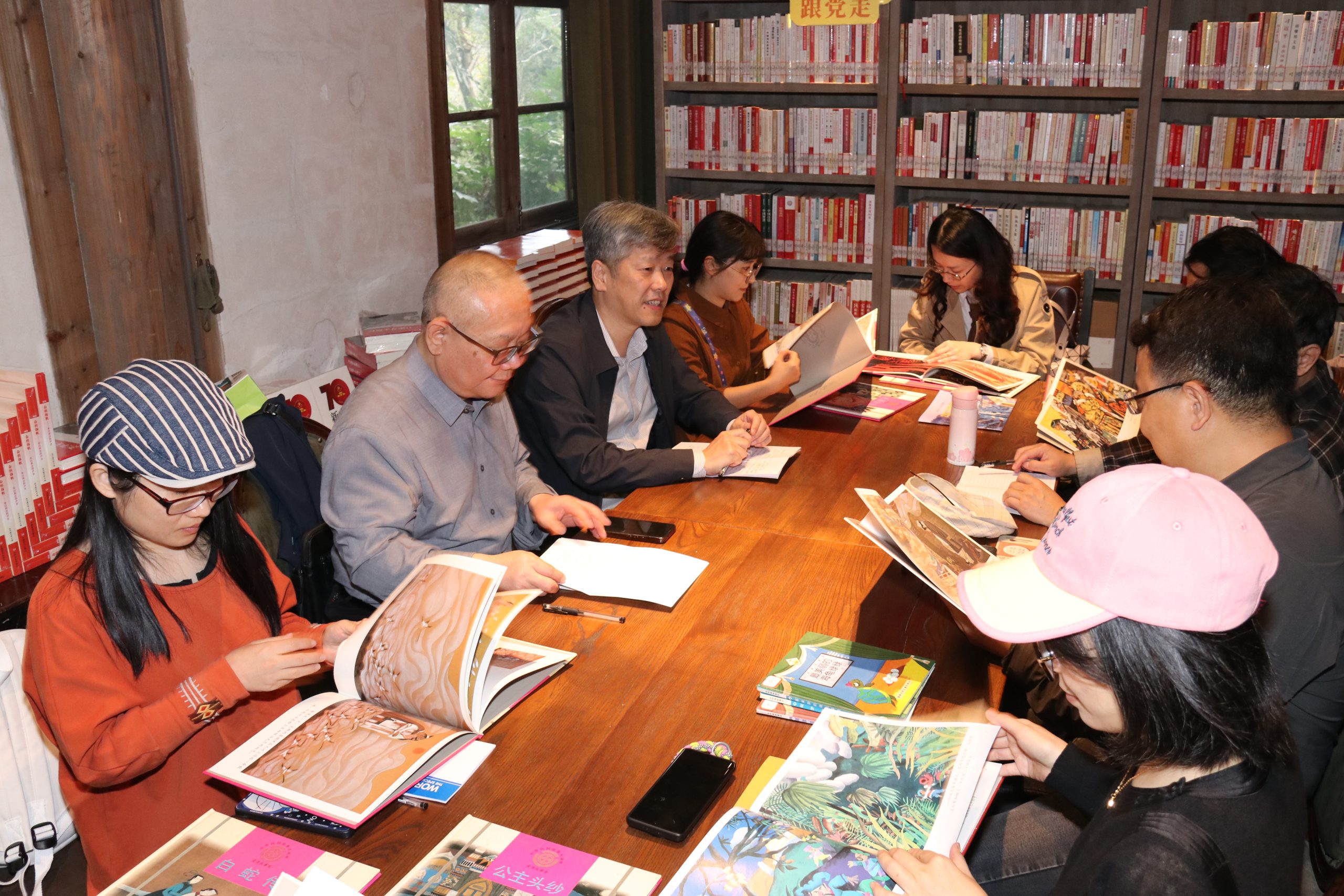 “寻闽台文化记忆 架海峡连心桥梁”——“海峡记忆”绘本创作研讨活动圆满结束