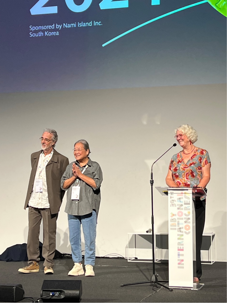 中国插画家蔡皋受邀参加IBBY世界大会并领奖