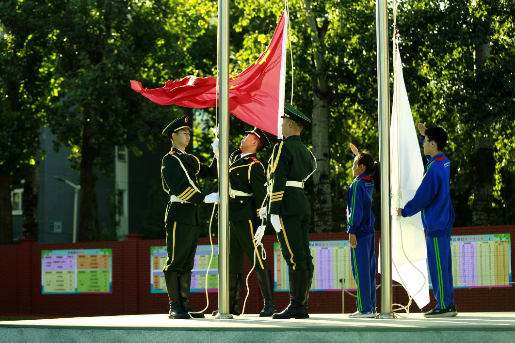 庆祝少先队建队75周年  中少总社首批“红领巾图书角”正式落地