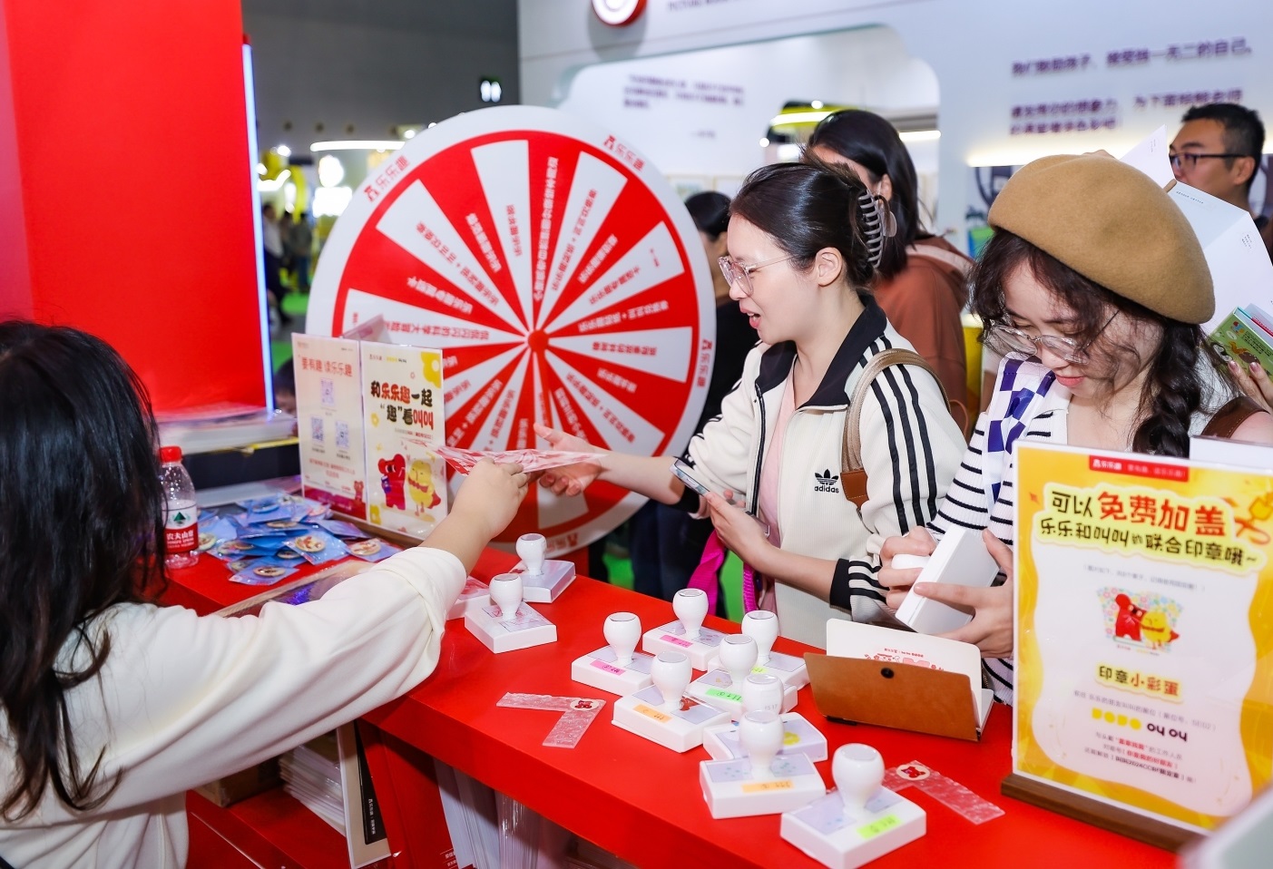 与世界和未来在一起！乐乐趣携多种好书亮相上海国际童书展