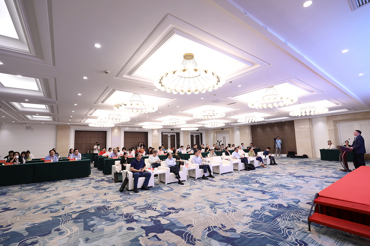 文学市场两极化，文艺社何去何从