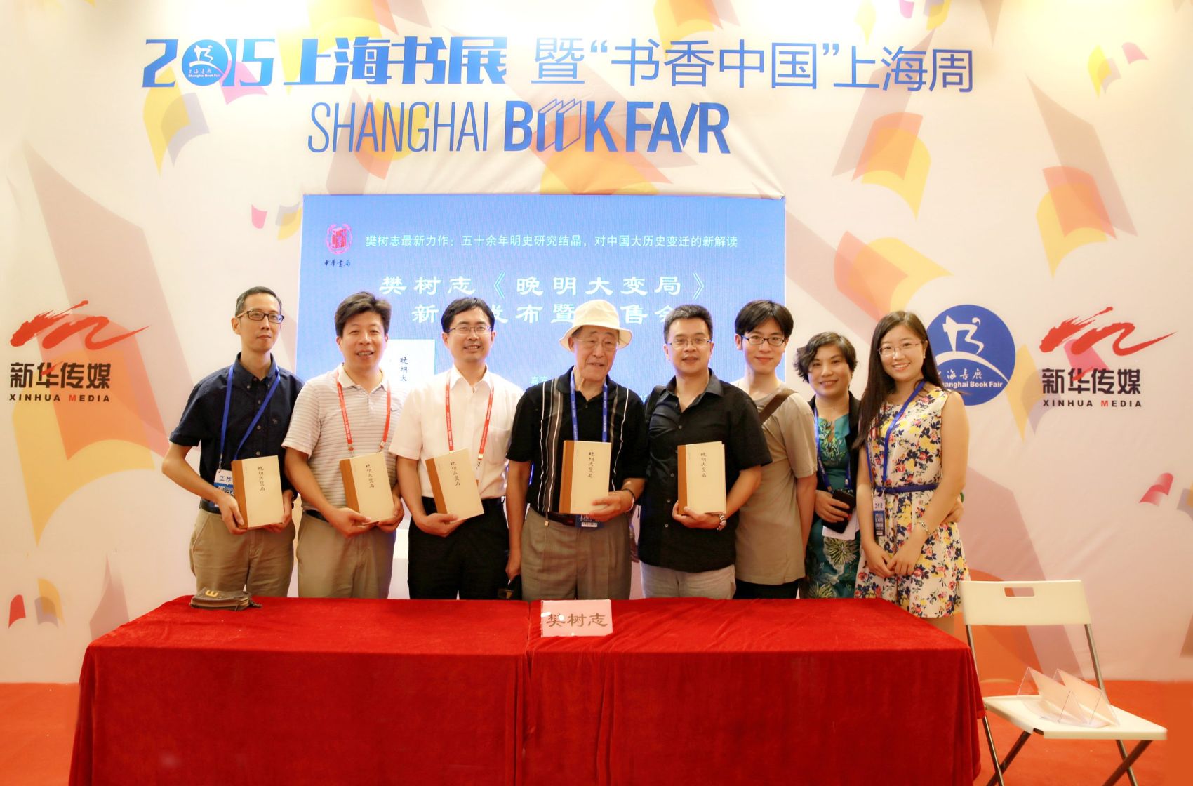 30多岁才入行，她是天生当编辑的料