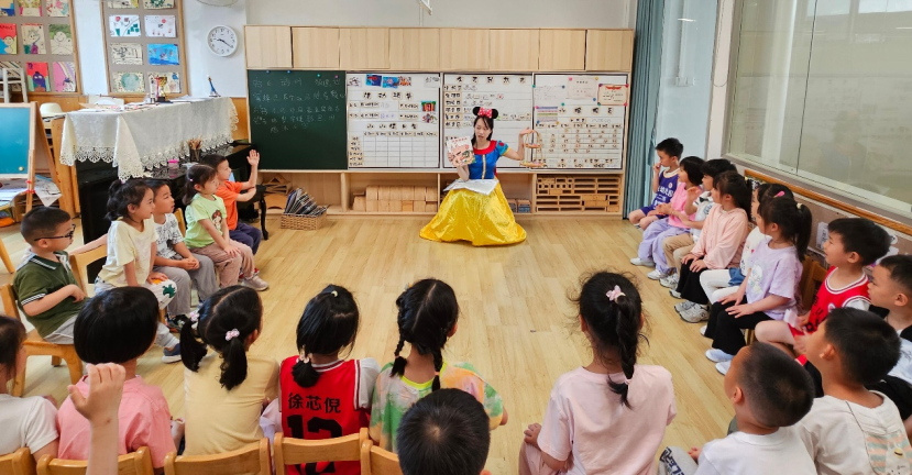 广西师大出版社“阅读一小时”全民阅读活动完美收官