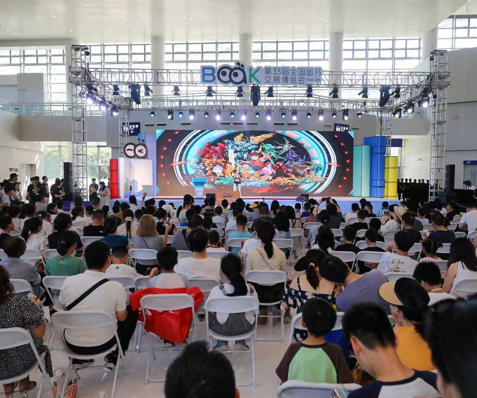 天地出版社《口袋里的超级坦克》掀起夏日机甲风暴