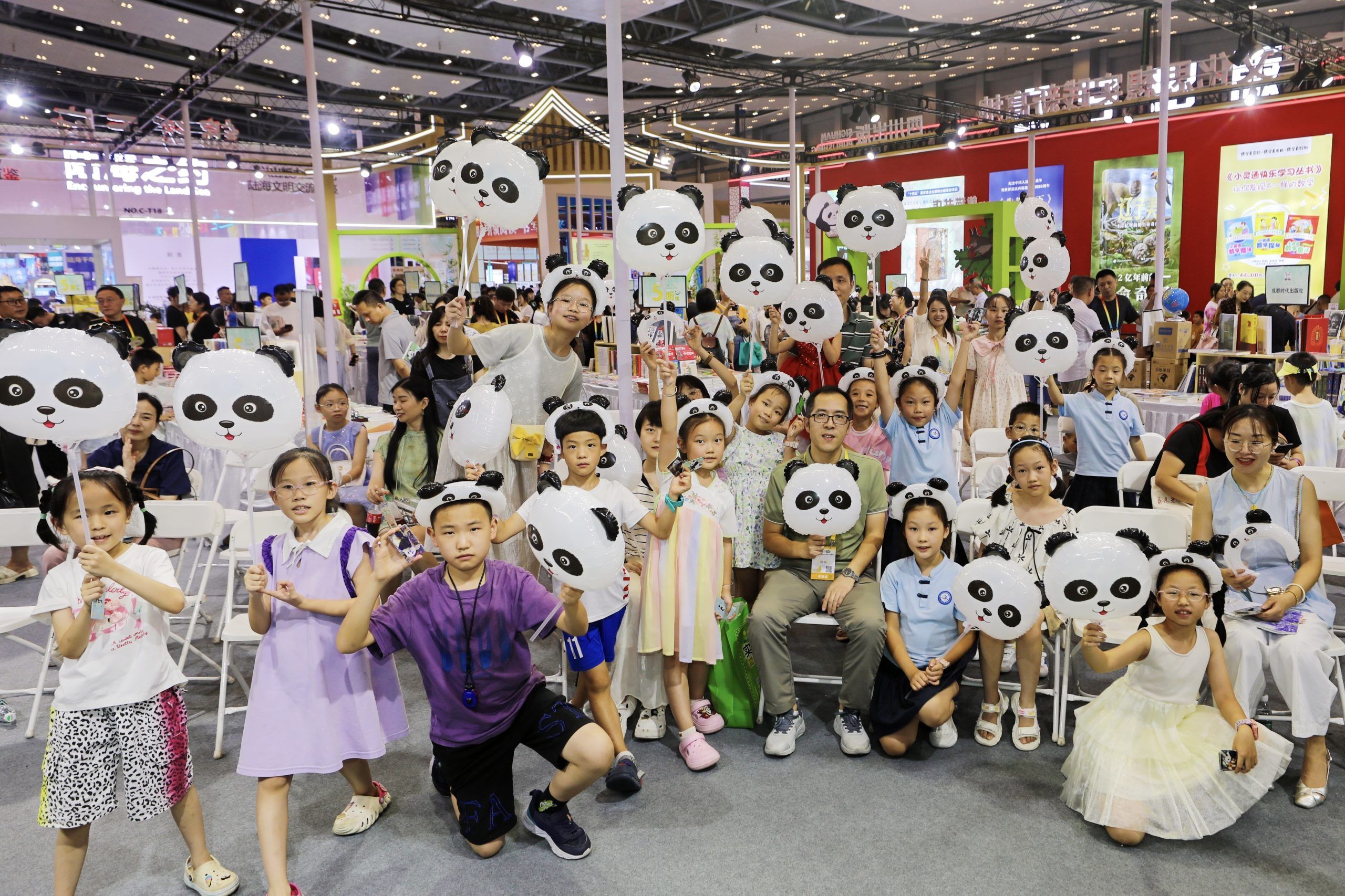 《渝可渝爱》图书分享会在重庆书博会萌趣登场
