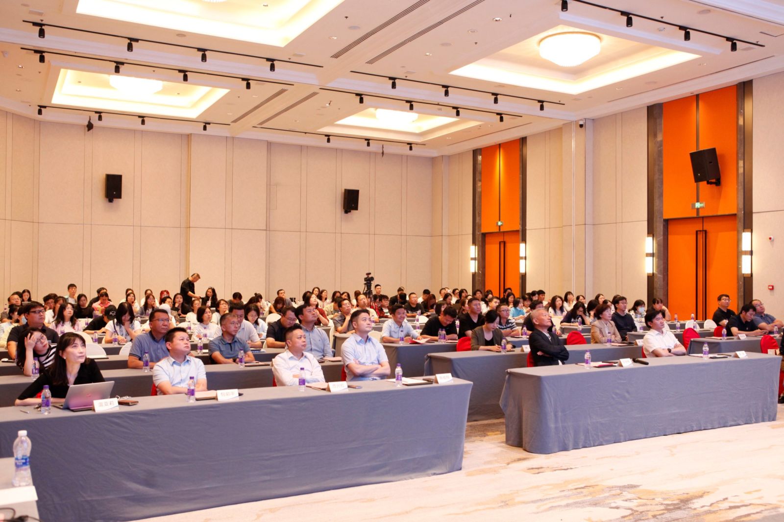 智御未来，慎通天下—— “版慎通”智能审校系统在京发布