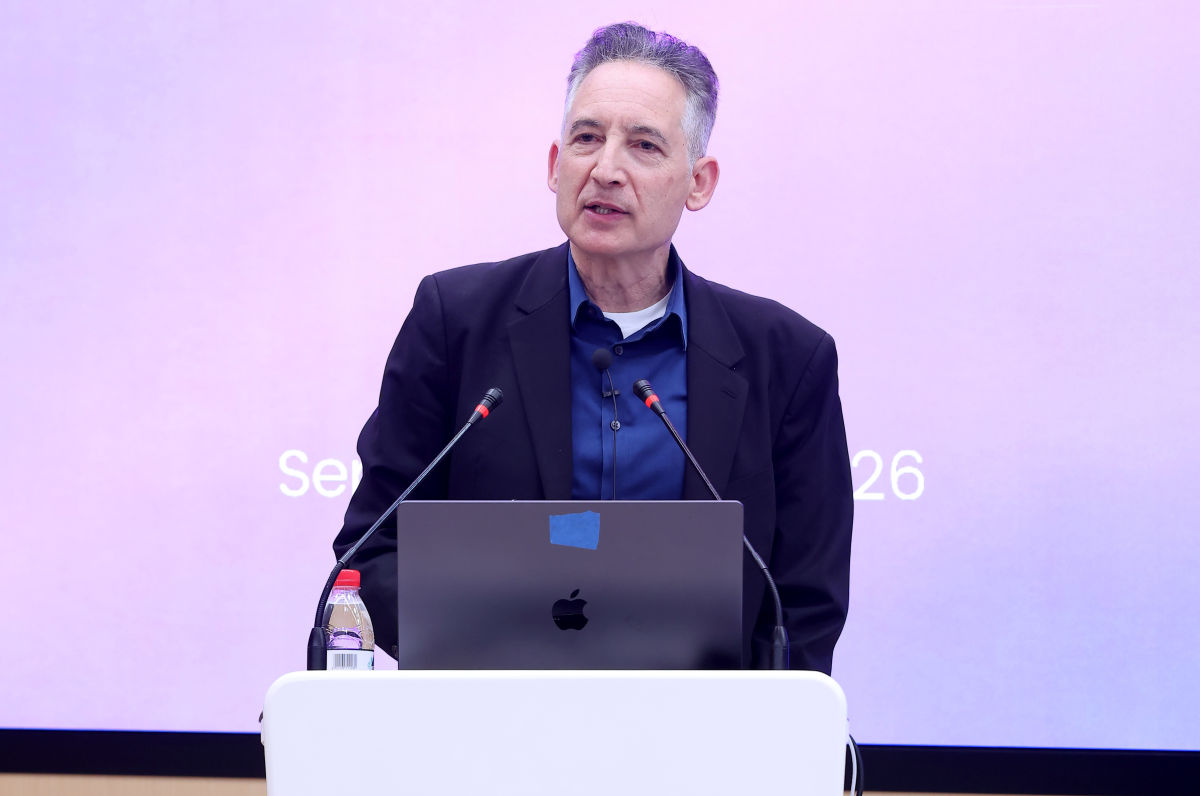 知名物理学家布莱恩·格林清华开讲：探寻宇宙终局与人类存在意义  ——卡拉比-丘理论发展五十周年系列学术活动
